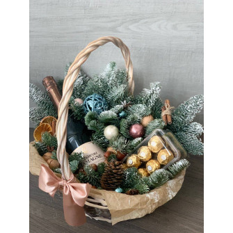 Незабываемый подарок в плетёной корзине