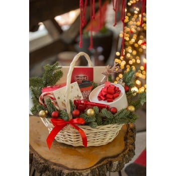 Корзина «Подарок под елку»